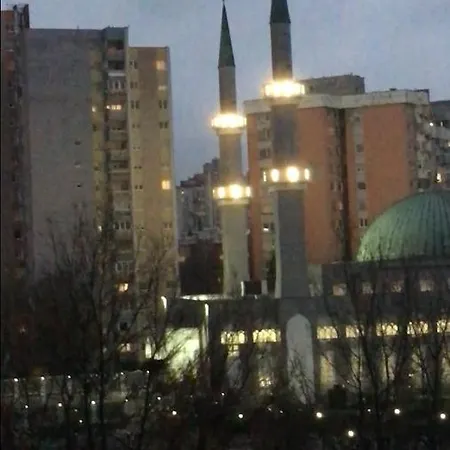 شقة Sara